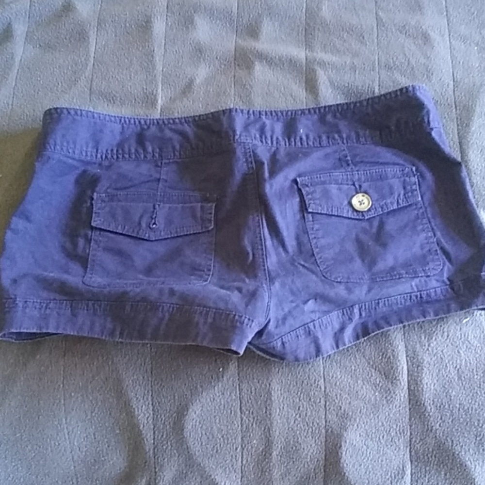 short - Picture 2 of 2